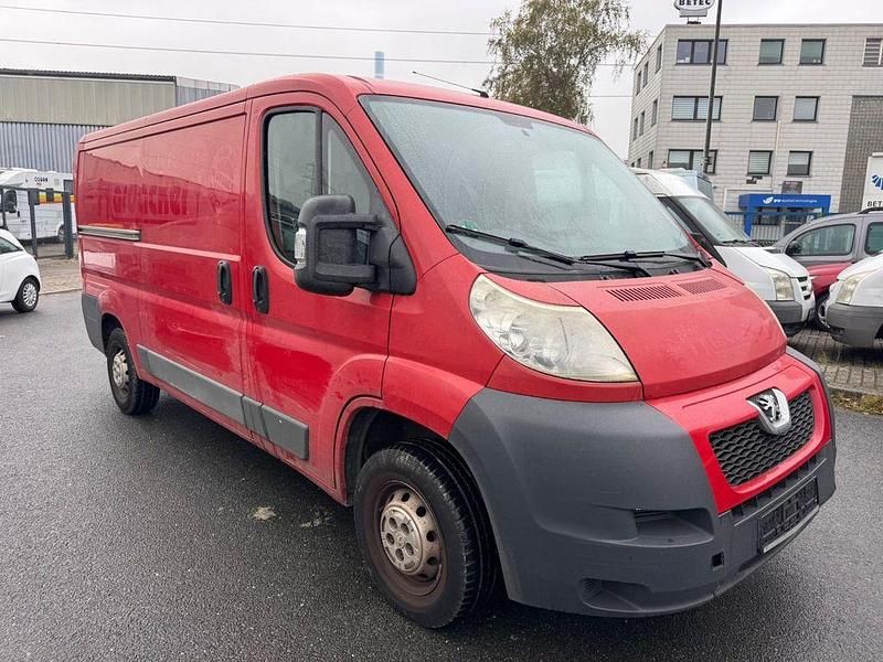 Gebraucht Peugeot Boxer 110 PS (80 kW) 2013 Rot Van