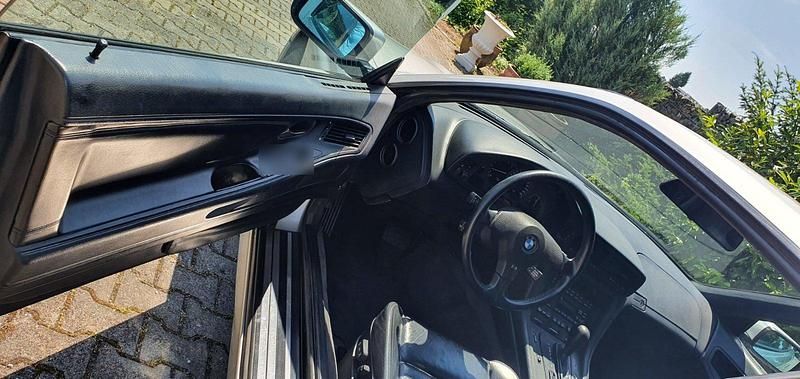 Gebraucht BMW 850 300 PS (220 kW) 1990 Silber Coupé