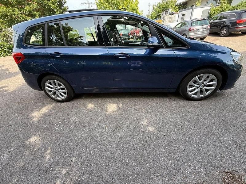 Gebraucht BMW 220 Gran Tourer Advantage 190 PS (139 kW) 2020 Blau Van / Kleinbus