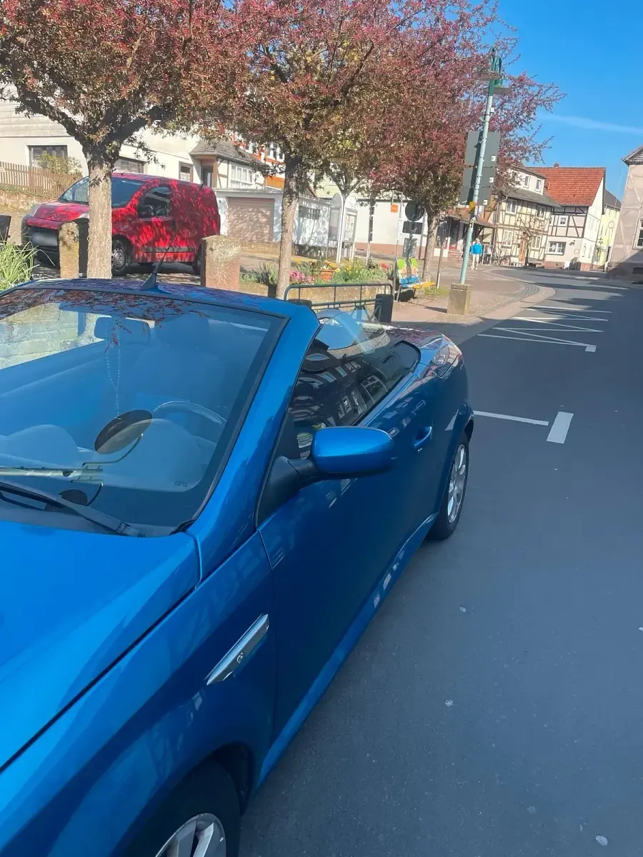 Gebraucht Opel Tigra 90 PS (66 kW) 2004 Blau Cabrio