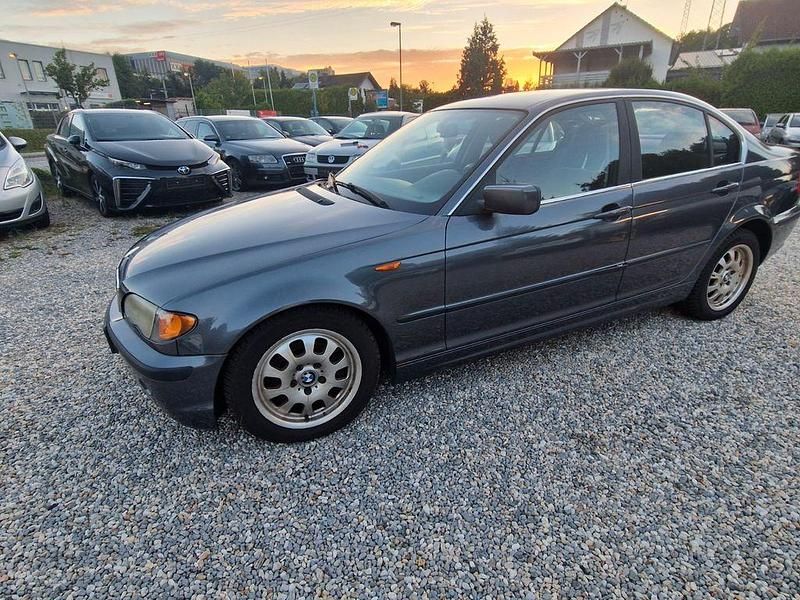 Gebraucht BMW 325 192 PS (141 kW) 2002 Grau Limousine