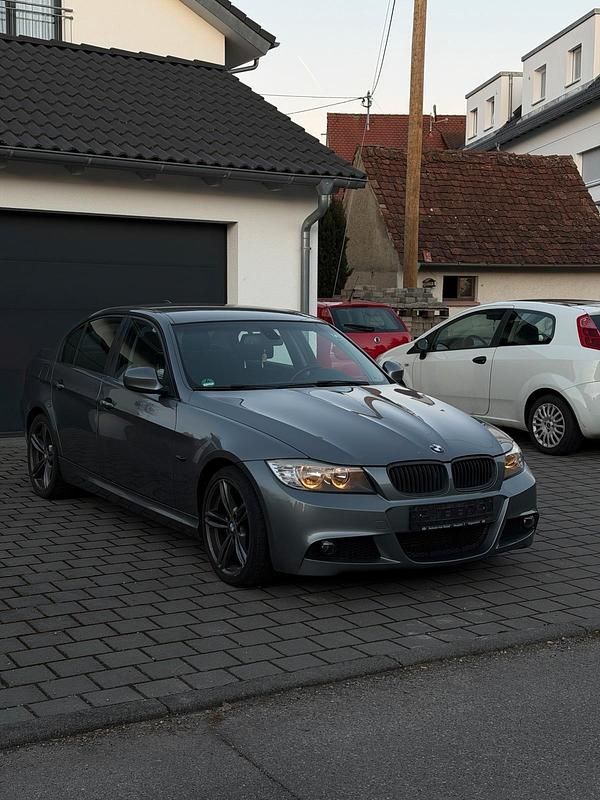Gebraucht BMW 316 116 PS (85 kW) 2010 Grau Limousine