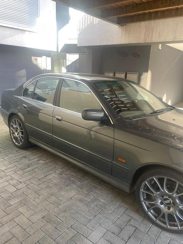 Gebraucht BMW 525 192 PS (141 kW) 2003 Grau Limousine