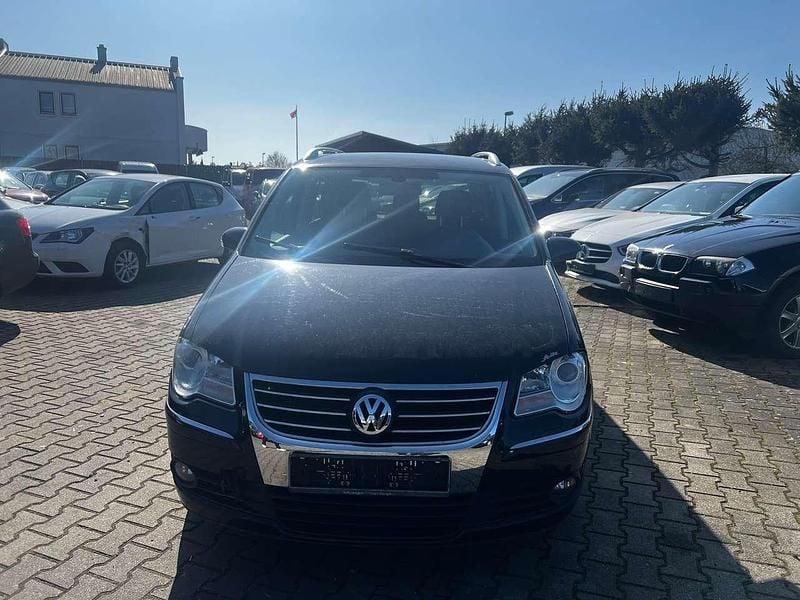 Gebraucht VW Touran Highline 140 PS (102 kW) 2009 Deep black perleffekt Van / Kleinbus