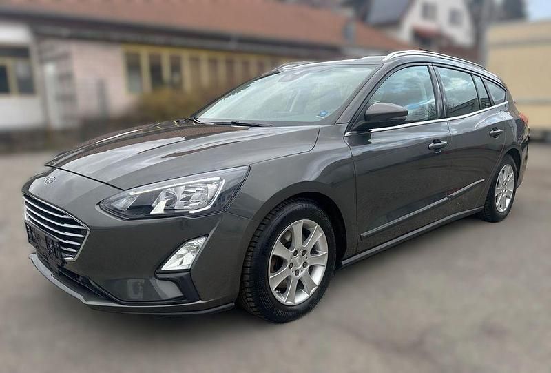 Gebraucht Ford Focus Cool & Connect 120 PS (88 kW) 2020 Grau Limousine