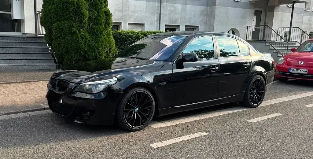 Gebraucht BMW 530 Sport Line 235 PS (172 kW) 2008 Schwarz Limousine