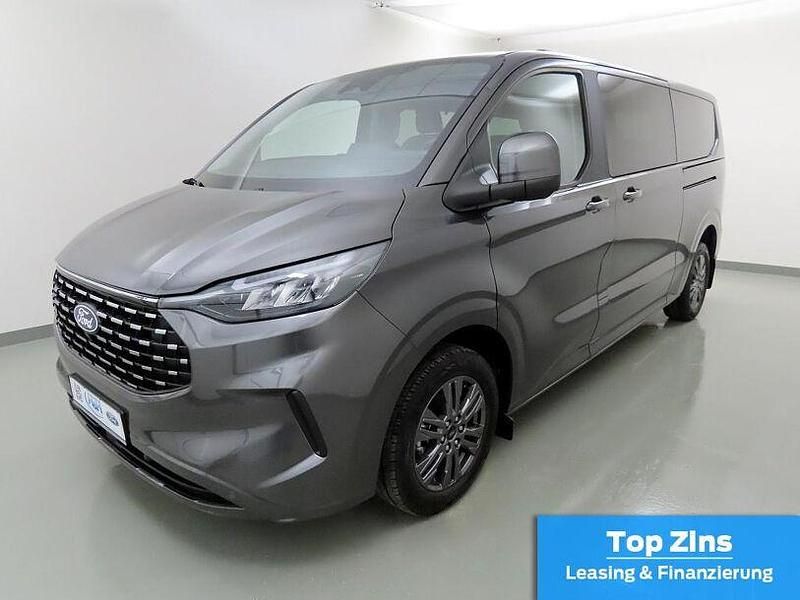 Gebraucht Ford Tourneo Titanium 170 PS (125 kW) 2025 Grau Van / Kleinbus