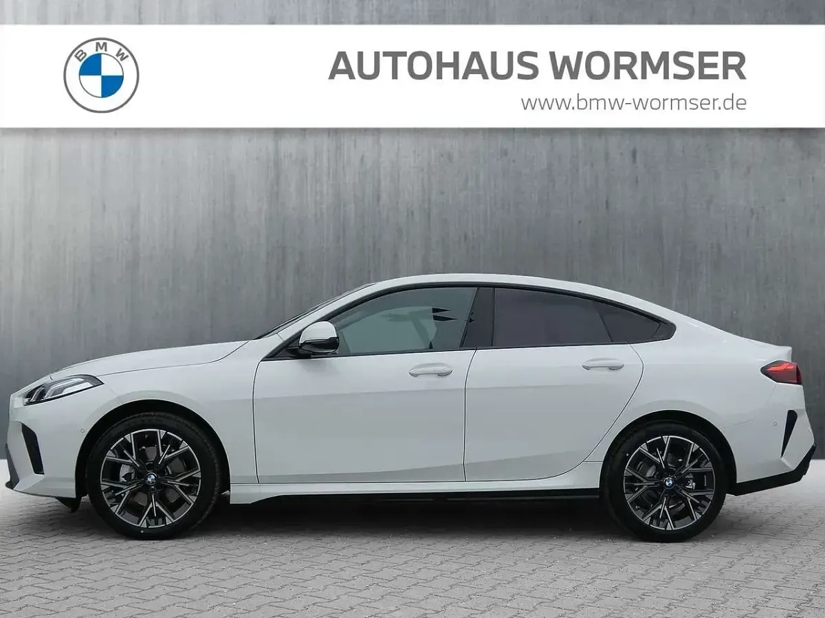 Neu BMW 220 Sport Line 170 PS (125 kW) 2026 Weiß Limousine