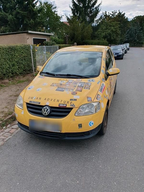 Gelb Gebraucht 2007 VW Fox Kleinwagen | 999 € (Fairer Preis) - Bild 1/4