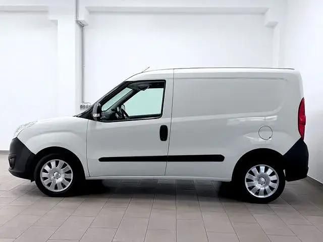 Second-hand Opel Combo 95 CP (69 kW) 2017 Alb Monovolum