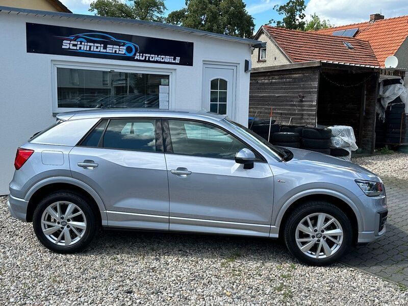 Gebraucht Audi Q2 S-Line 116 PS (85 kW) 2019 Silber SUV