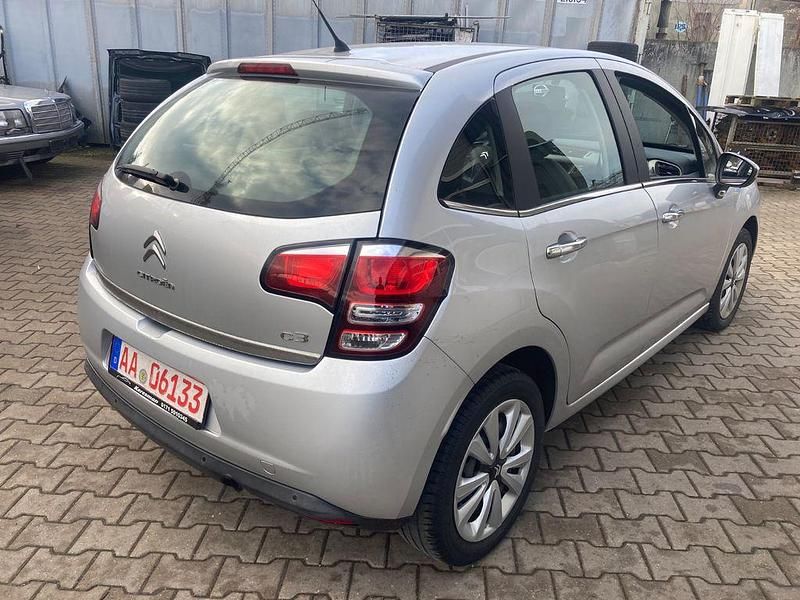 Gebraucht Citroën C3 SELECTION 68 PS (50 kW) 2014 Silber Limousine