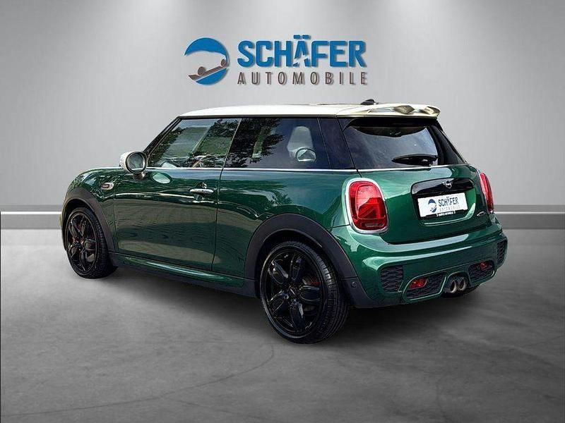 Gebraucht Mini John Cooper Works 231 PS (169 kW) 2020 British racing green Kleinwagen