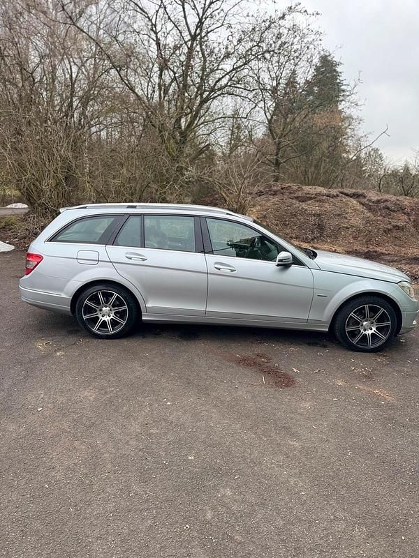 Gebraucht Mercedes C200 136 PS (100 kW) 2010 Silber Kombi