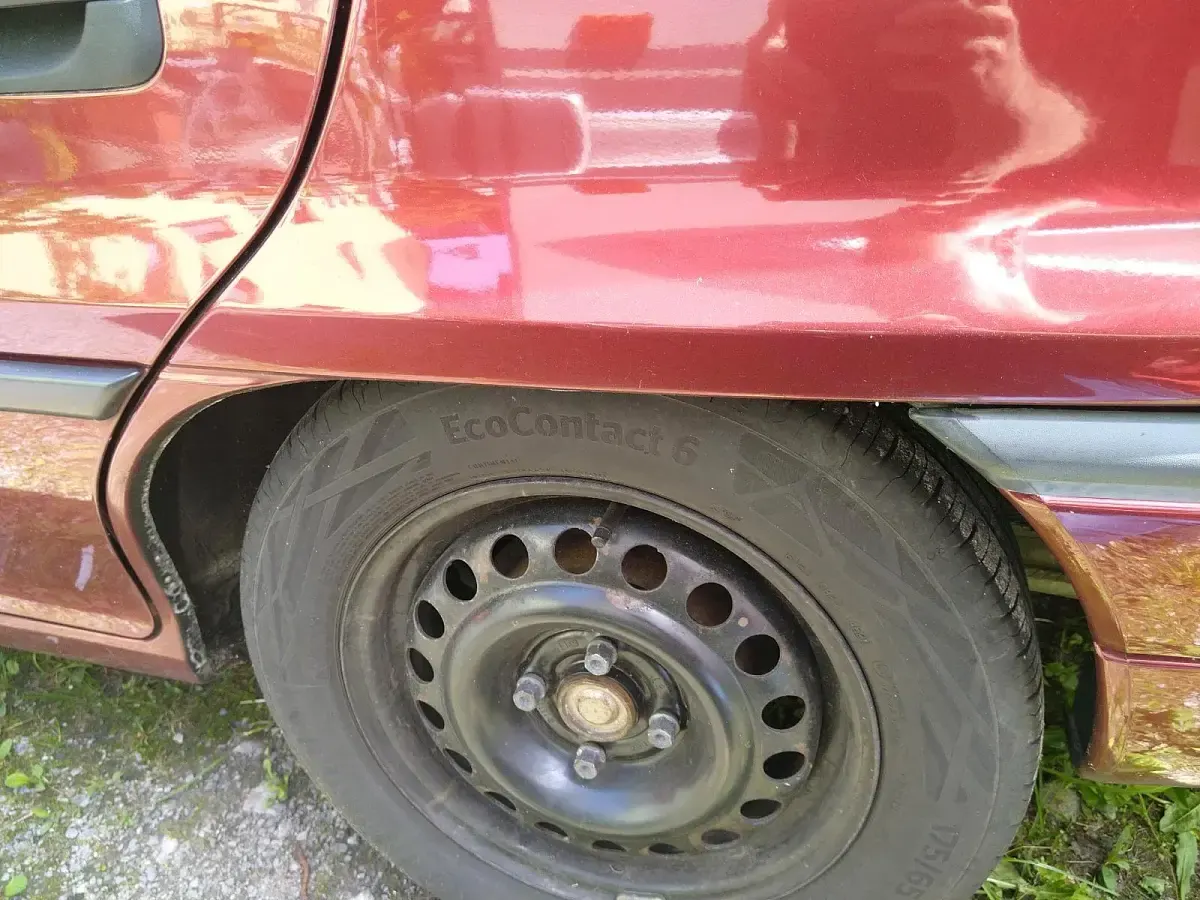 Gebraucht Opel Astra 75 PS (55 kW) 1997 Rot Limousine