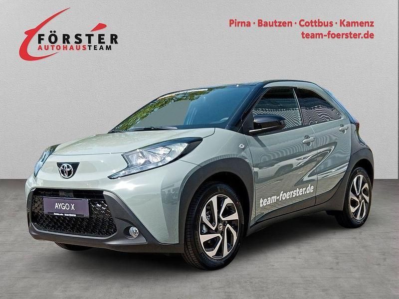 Grün Gebraucht 2025 Toyota Aygo Kleinwagen | 17.740 € (Fairer Preis) - Bild 1/4
