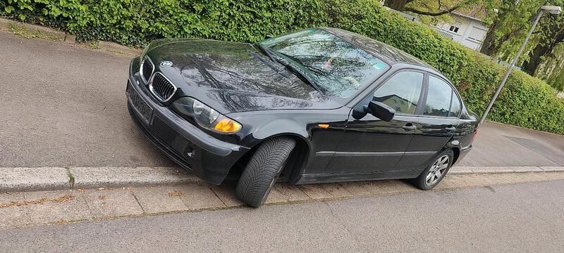 Gebraucht BMW 316 116 PS (85 kW) 2002 Schwarz Limousine