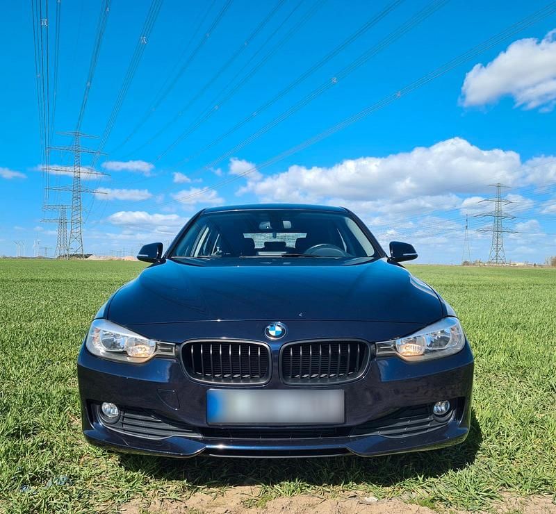 Gebraucht BMW 316 140 PS (102 kW) 2015 Blau Kombi