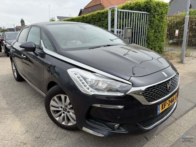 Blau Gebraucht 2016 DS Automobiles DS5 Business Kleinwagen | 4.999 € - Bild 1/4