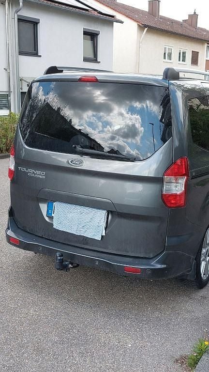 Second-hand Ford Courier 95 CP (69 kW) 2016 Gri Monovolum