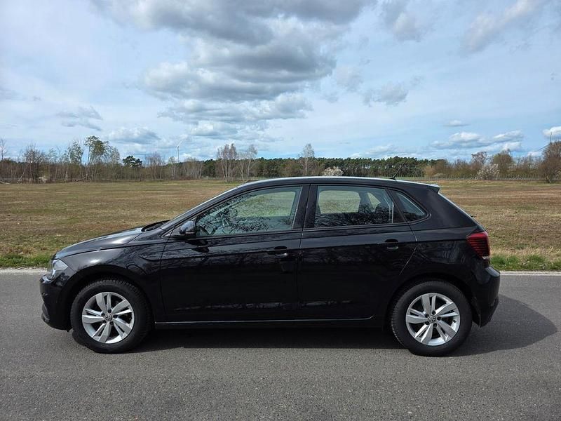 Gebraucht VW Polo 95 PS (69 kW) 2018 Schwarz Kleinwagen