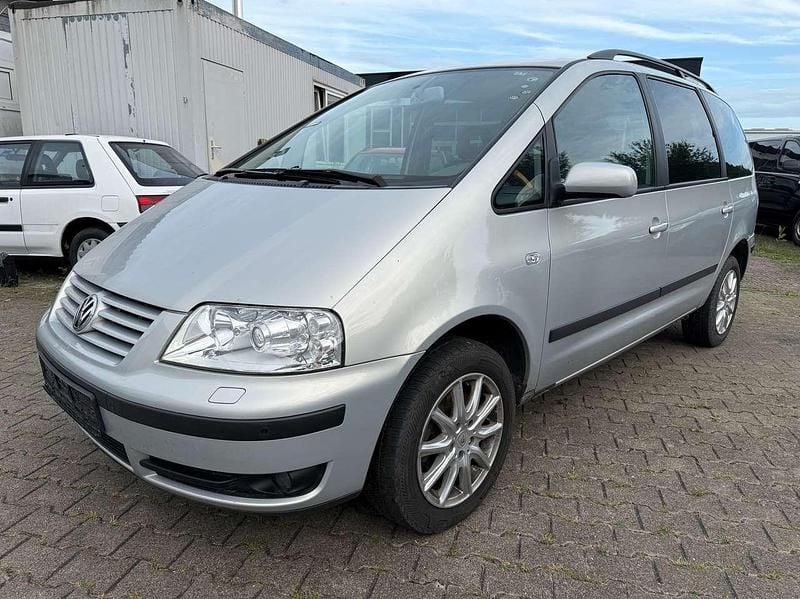 Silber Gebraucht 2003 VW Sharan Highline Van / Kleinbus | 1.699 € (Fairer Preis) - Bild 1/4