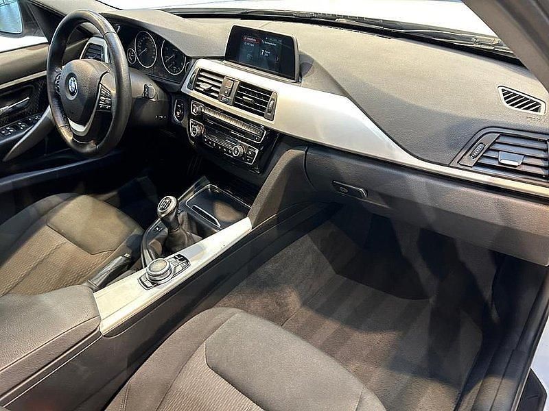 Gebraucht BMW 316 Advantage 116 PS (85 kW) 2018 Alpinweiss Kombi