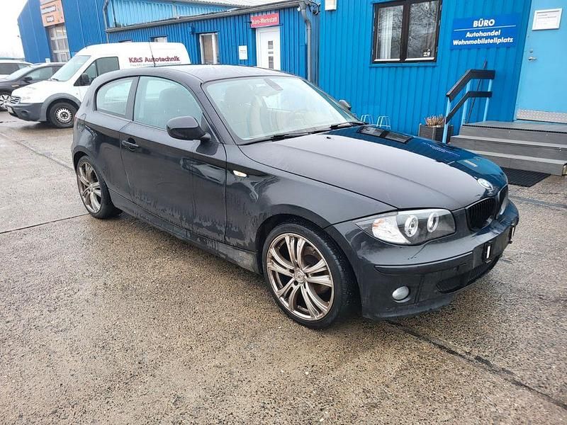 Gebraucht BMW 116 116 PS (85 kW) 2011 Schwarz Kleinwagen