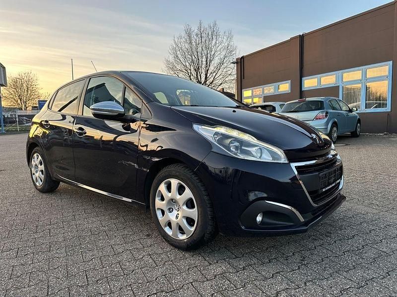 Gebraucht Peugeot 208 Style 82 PS (60 kW) 2017 Blau Kleinwagen