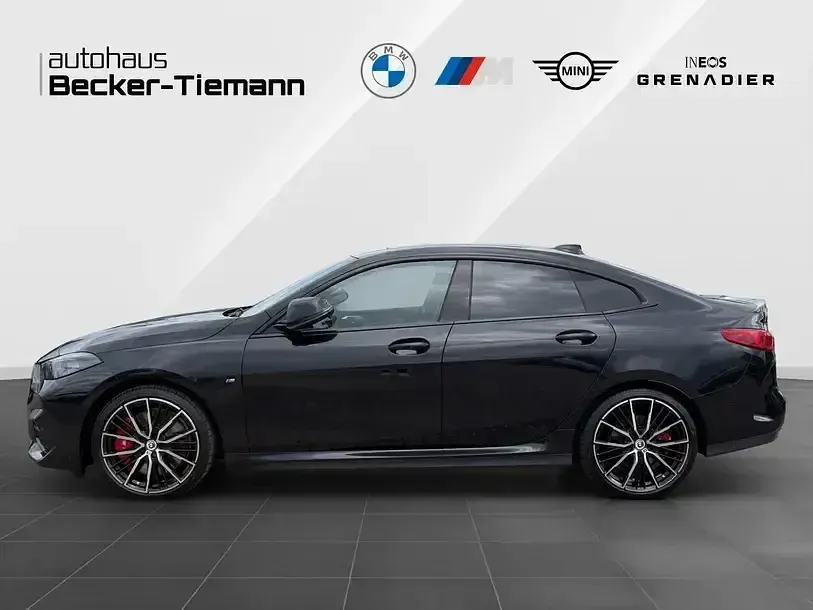 Gebraucht BMW 220 M Sport 190 PS (139 kW) 2023 Saphirschwarz Coupé