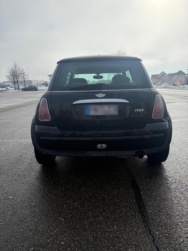 Gebraucht Mini ONE 90 PS (66 kW) 2004 Schwarz Kleinwagen