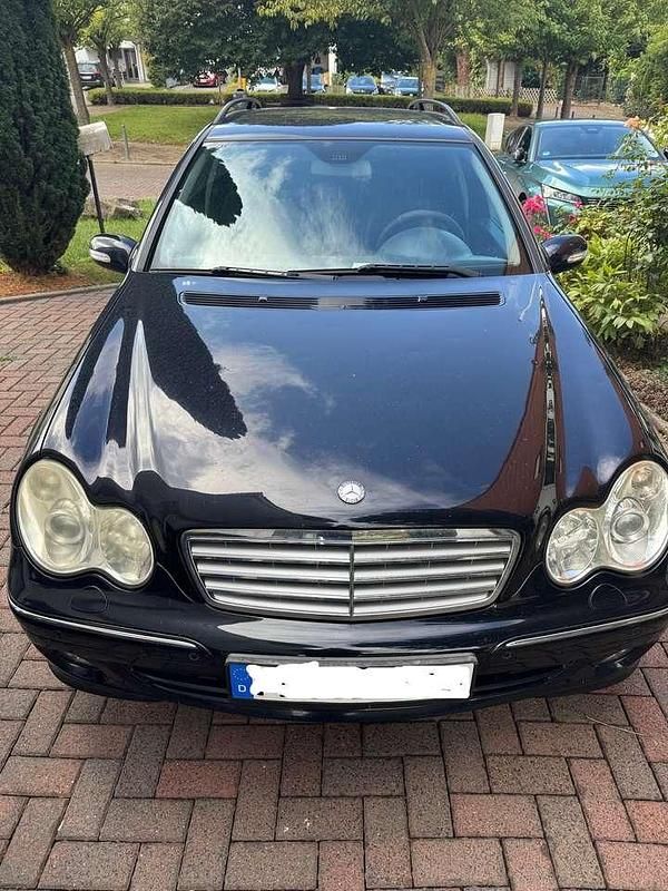 Schwarz Gebraucht 2006 Mercedes C230 Avantgarde Kombi | 2.500 € (Fairer Preis) - Bild 1/4