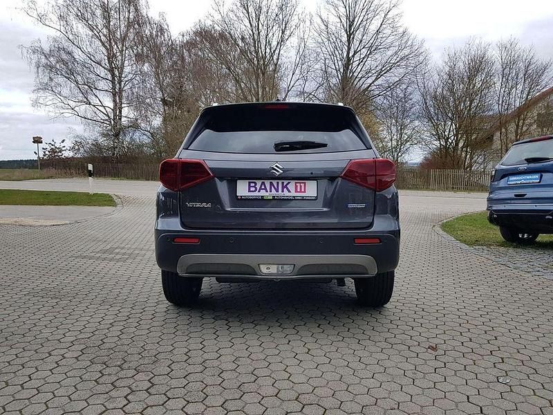 Neu Suzuki Vitara Comfort 110 PS (80 kW) 2026 Grau SUV