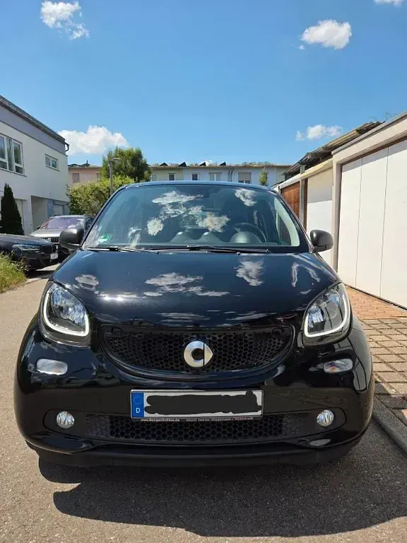Gebraucht Smart ForFour 90 PS (66 kW) 2019 Schwarz Kleinwagen