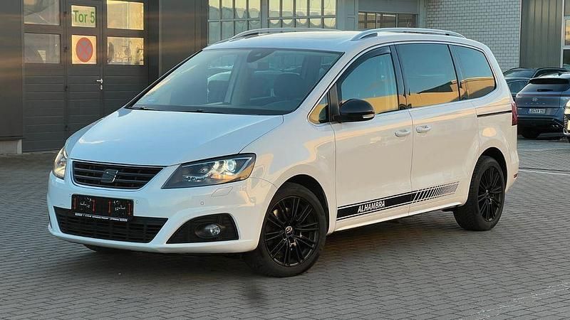 Weiß Gebraucht 2016 Seat Alhambra Style Plus Van / Kleinbus | 16.900 € (Fairer Preis) - Bild 1/4
