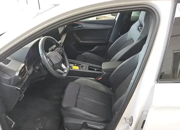 Gebraucht Cupra Leon VZ 245 PS (180 kW) 2024 Weiß Limousine