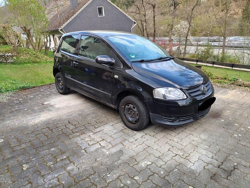 Second-hand VW Fox 54 CP (39 kW) 2007 Negru Hatchback