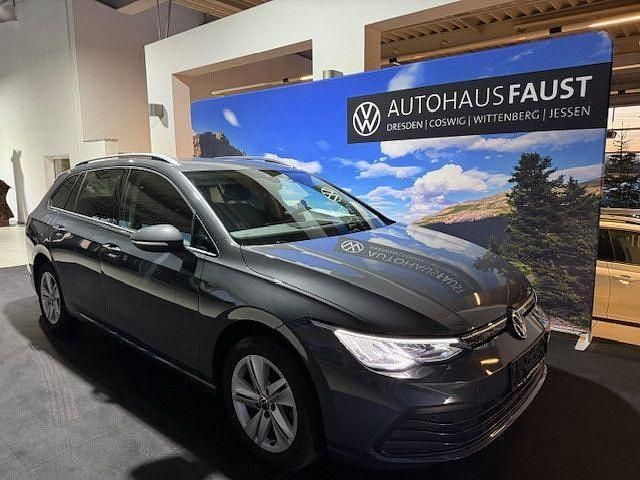 Gebraucht VW Golf VIII Life 150 PS (110 kW) 2024 Grau metallic Kombi