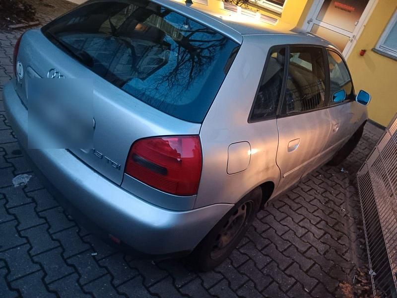 Gebraucht Audi A3 Ambition 90 PS (66 kW) 1999 Grau Kleinwagen