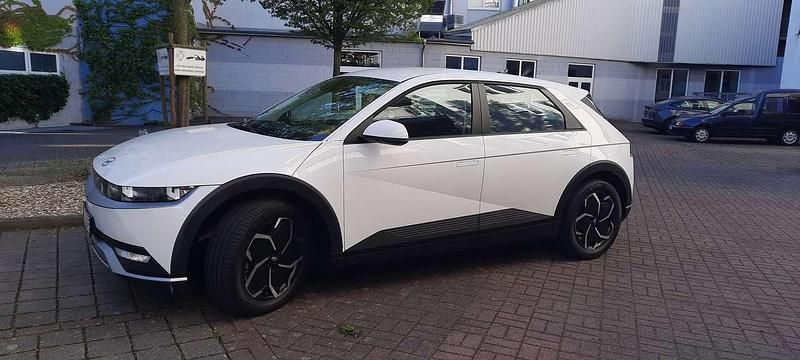 Gebraucht Hyundai Ioniq 5 125 kW (170 PS) 2023 Atlas white(saw) SUV