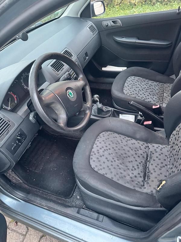 Second-hand Skoda Fabia 75 CP (55 kW) 2005 Gri Hatchback