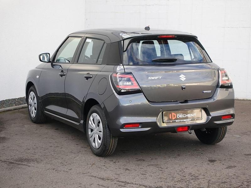 Neu Suzuki Swift Club 83 PS (61 kW) 2025 Grau Limousine