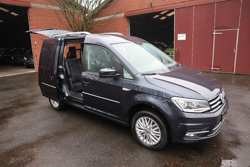 Gebraucht VW Caddy Highline 125 PS (91 kW) 2016 Starlight blue metallic Van / Kleinbus