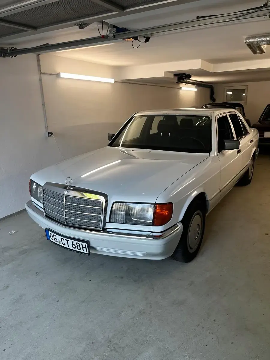 Gebraucht Mercedes 300 180 PS (132 kW) 1988 Weiß Limousine