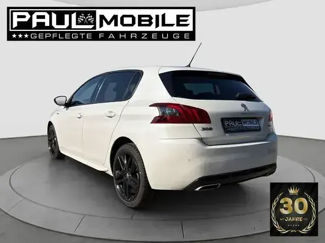 Gebraucht Peugeot 308 Allure 131 PS (96 kW) 2018 Weiß Limousine
