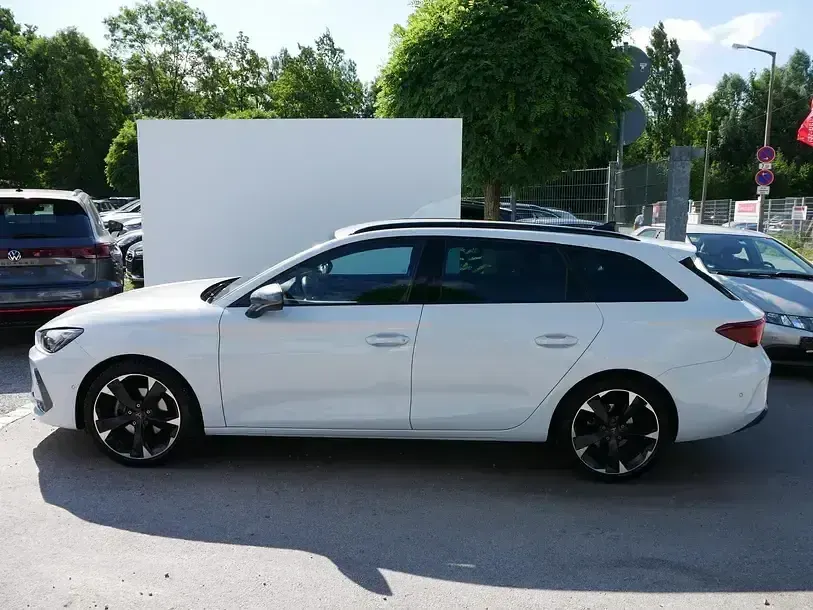 Gebraucht Cupra Leon 150 PS (110 kW) 2024 Nevada white (metallic) Kombi