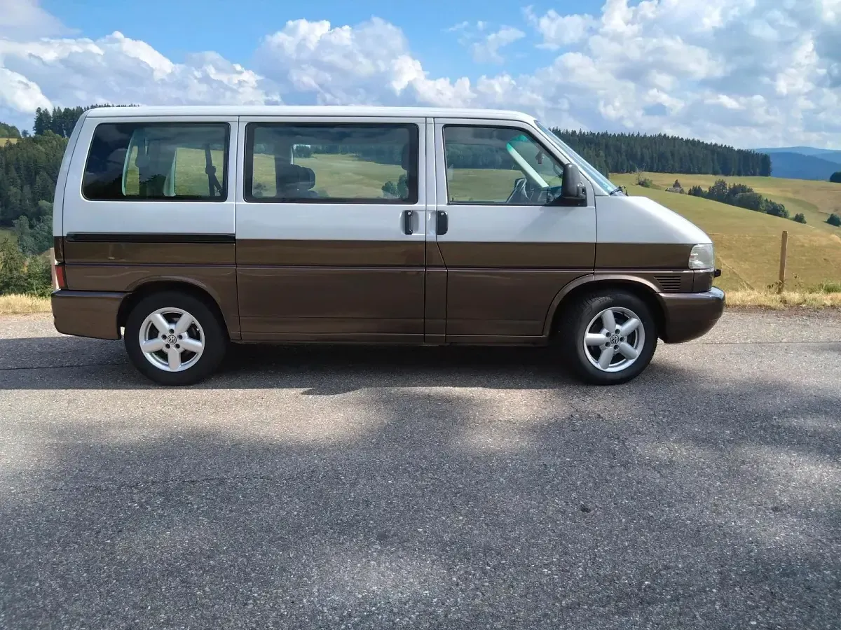 Gebraucht VW T4 115 PS (84 kW) 2001 Andere farben Van