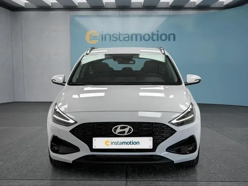 Neu Hyundai i30 99 PS (72 kW) 2026 Weiß Kombi