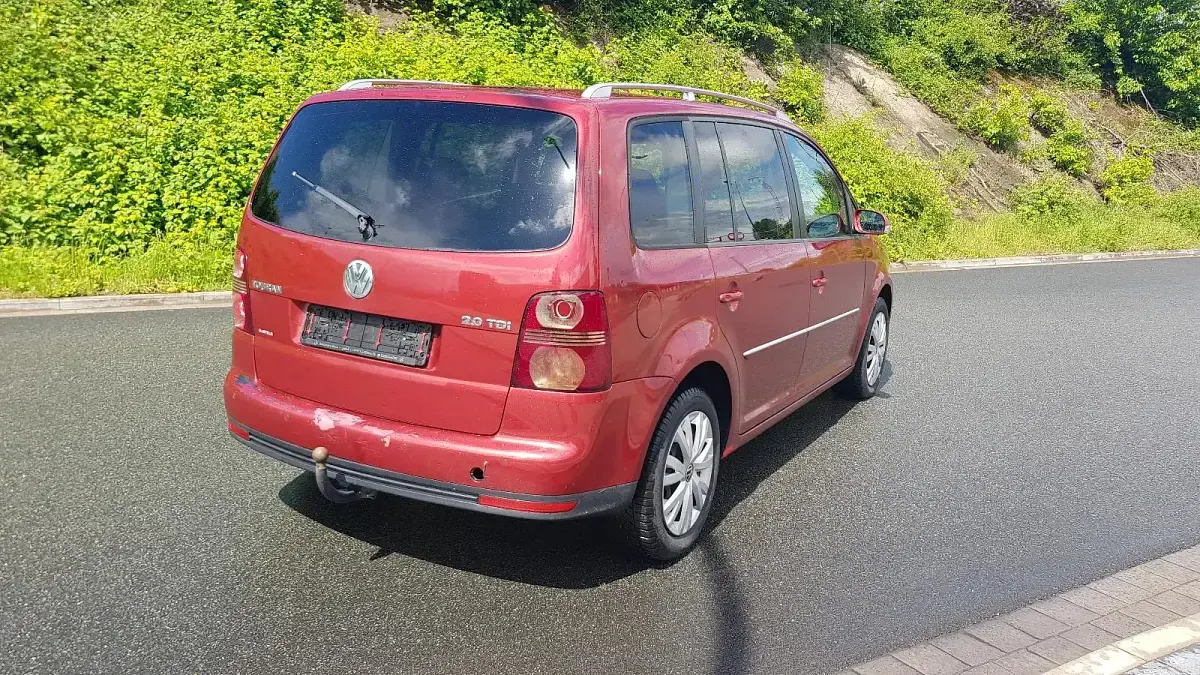 Gebraucht VW Touran 140 PS (102 kW) 2008 Rot Van / Kleinbus