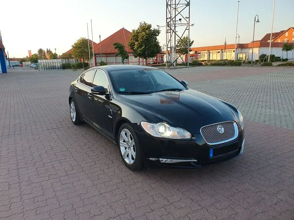 Gebraucht Jaguar XF Luxury 211 PS (155 kW) 2010 Schwarz Limousine